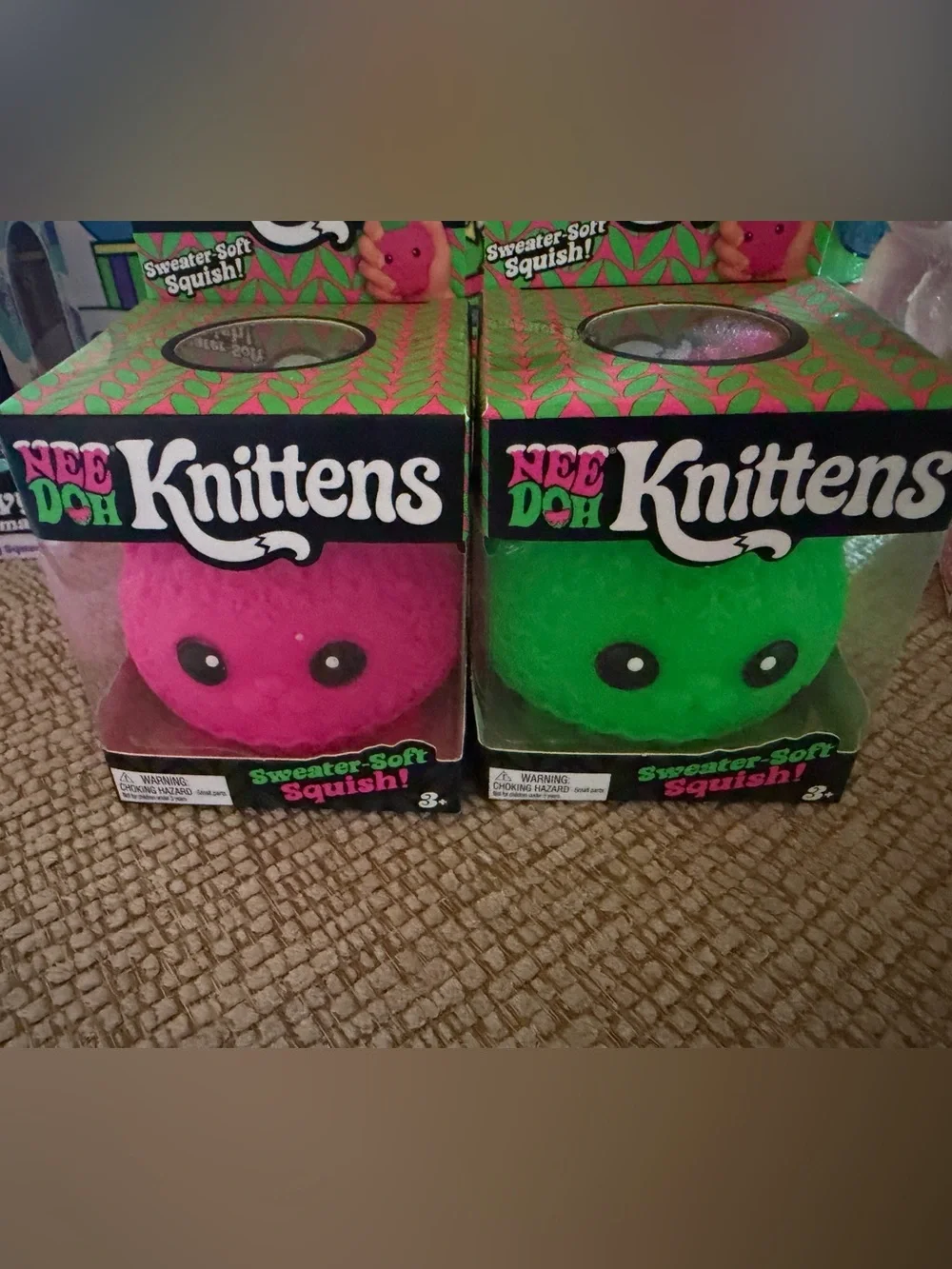 Advent Calendar with Pink and Green Knittens